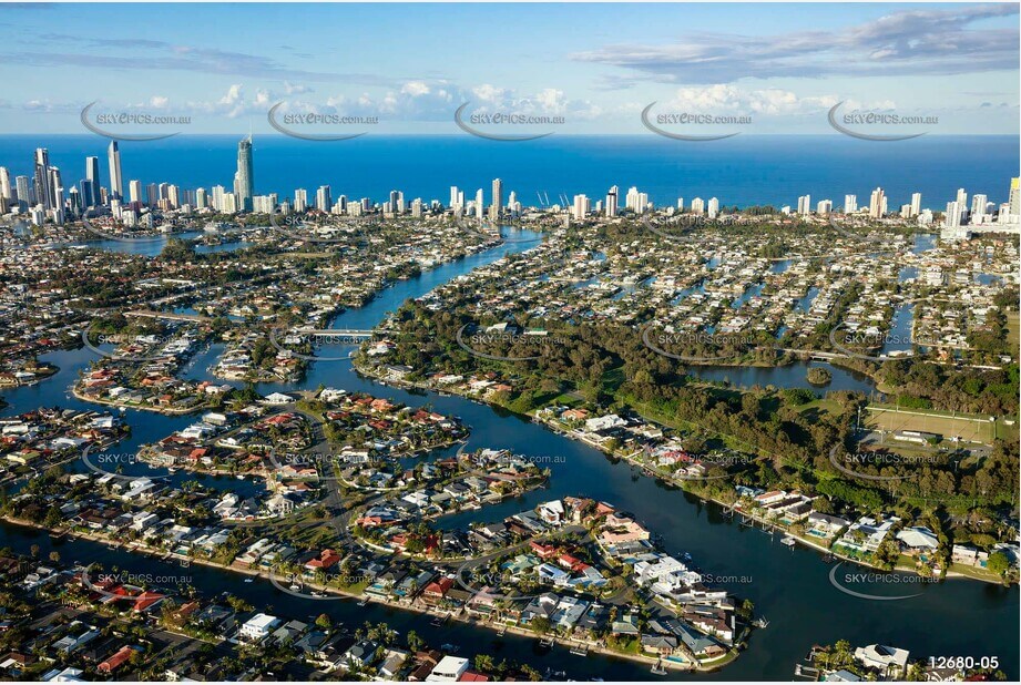 Piing Laundry and laundry service

 in Bundall Australia