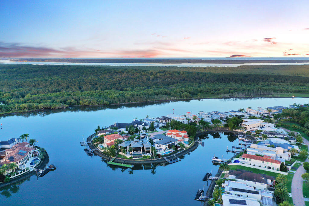 Piing dry cleaning and laundry service

 in Hope Island Australia